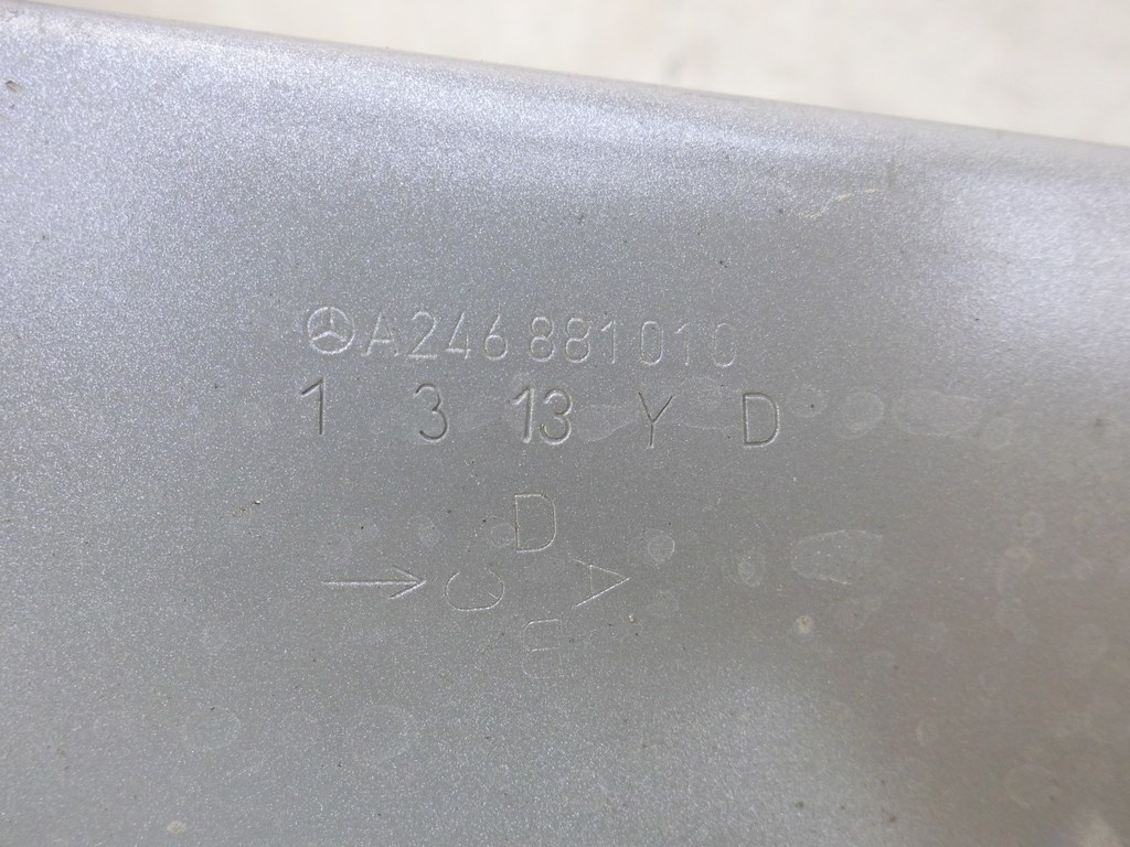 fender left front MERCEDES B KLASA 246 2012