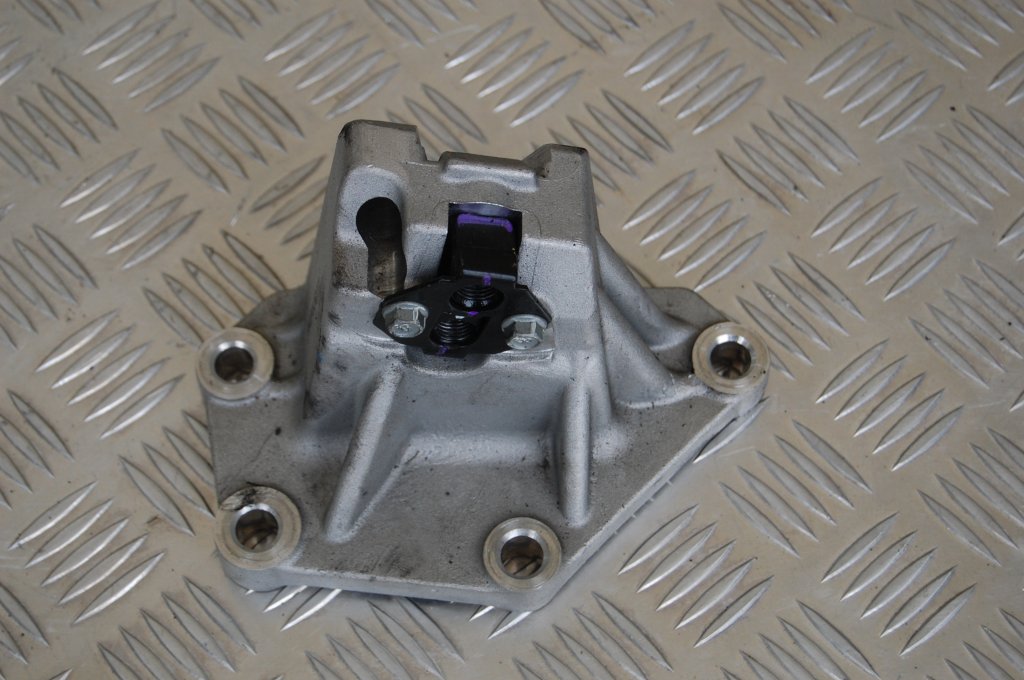 supporto staffa motore HYUNDAI I20 1,4CRDI 2016