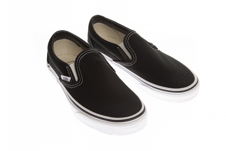 BUTY VANS CLASSIC SLIP-ON VEYEBLK R.39 Oryginalne opakowanie producenta pudełko