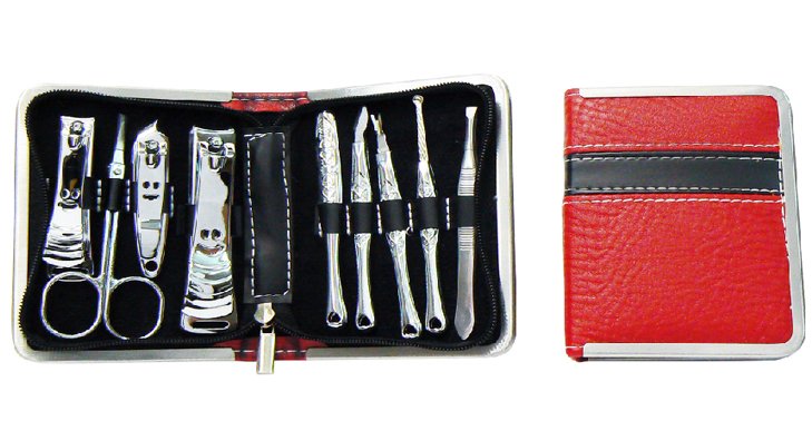 ZESTAW MANICURE / PEDICURE 9 EL - ETUI NA PREZENT