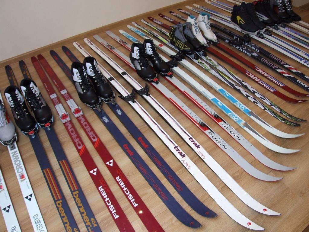 NARTY BIEGOWE ŚLADOWE + NOWE BUTY +KIJKI KOMPLETY Marka Fischer