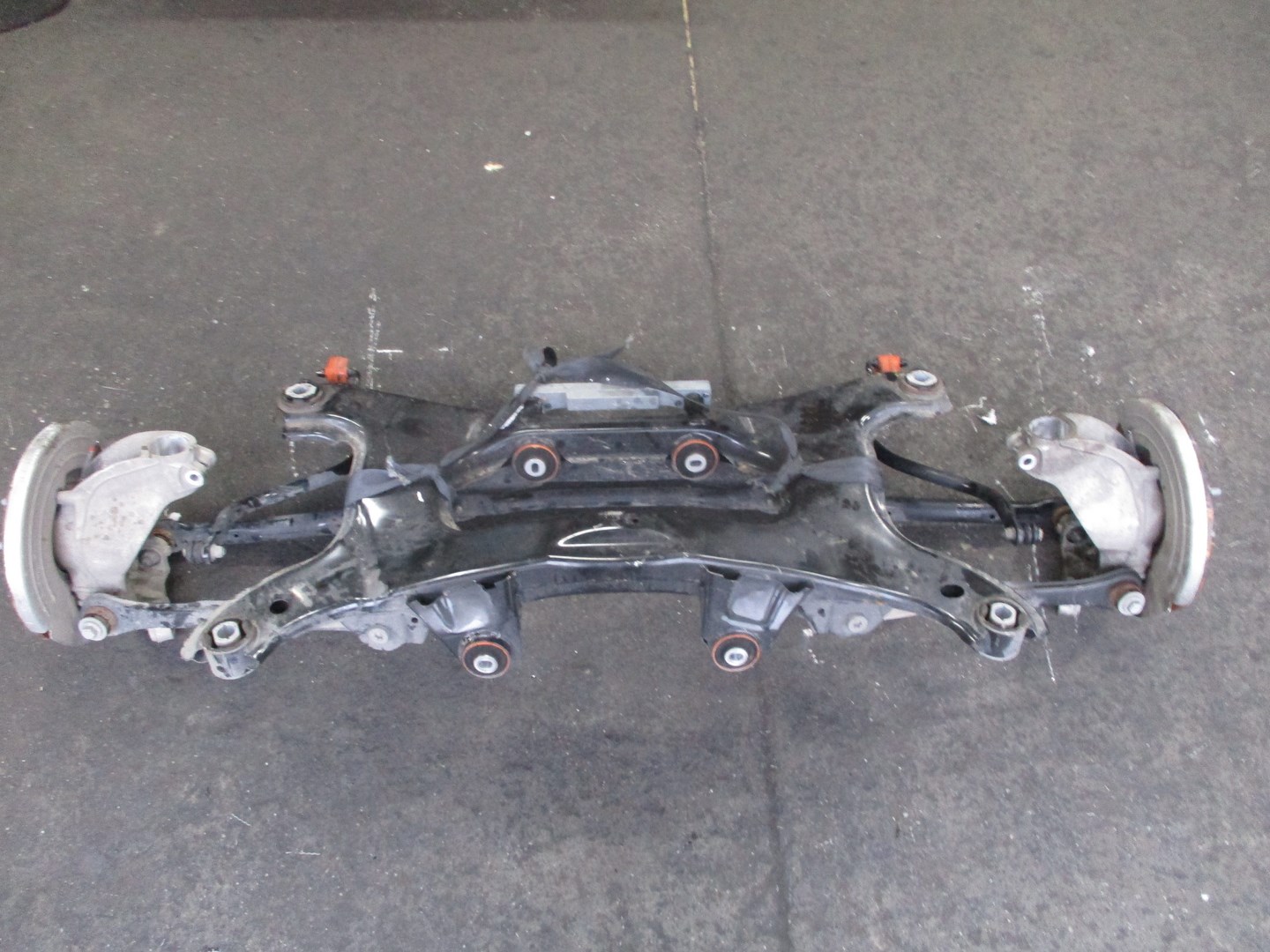 ZAWIESZENIE RANGE ROVER EVOQUE 2,0D 4X4 TYL Producent części Inny