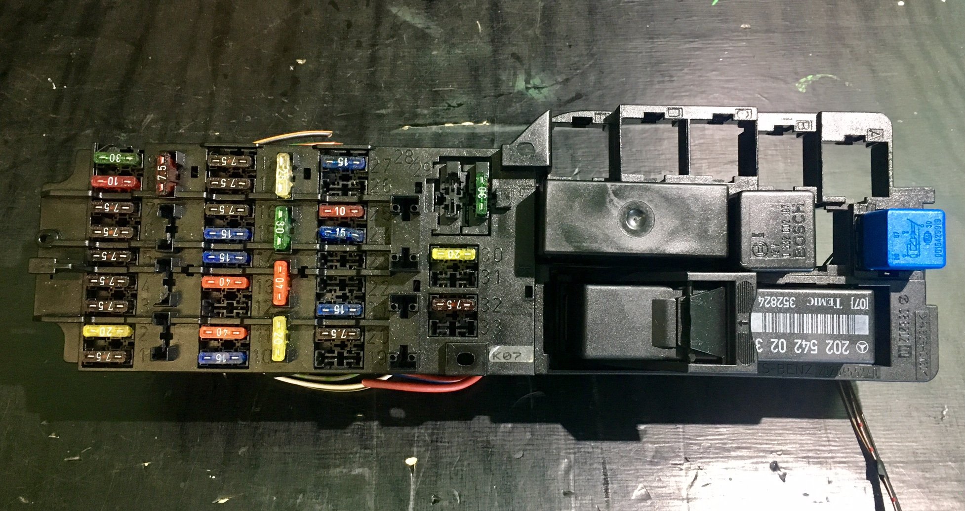 Схема предохранителей мерседес 202