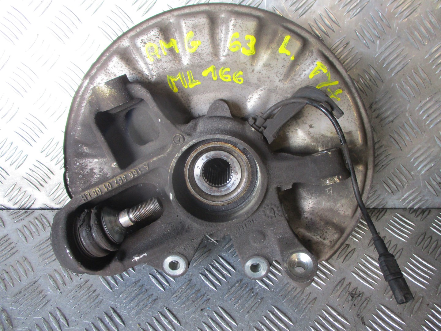 fordítsd far hátso Mercedes ML 166 AMG 63