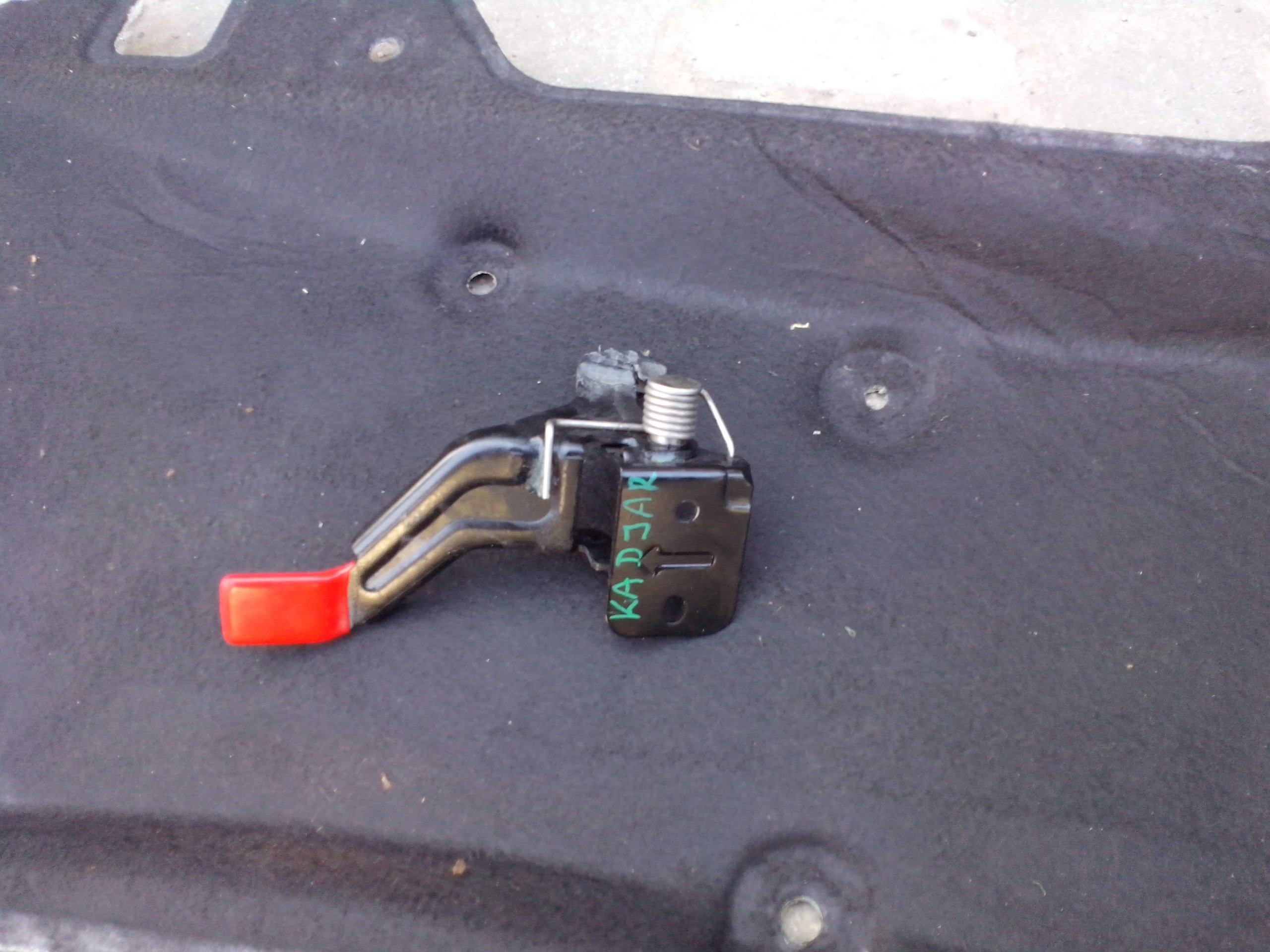 БОЛТ ЗАМКУ КАПОТА RENAULT KADJAR