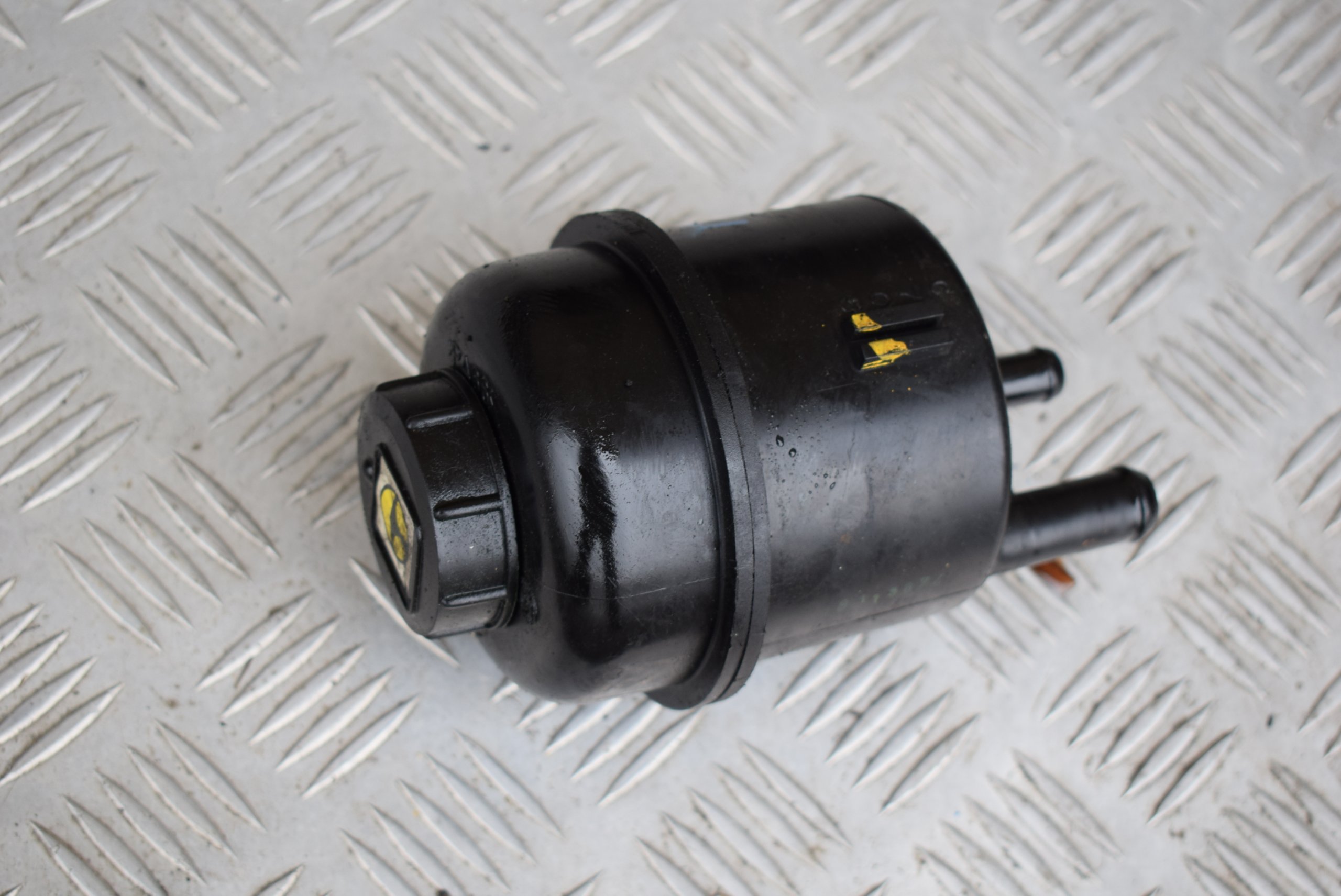 БАЧОК ГИДРОУСИЛИТЕЛЯ MASERATI QUATTROPORTE