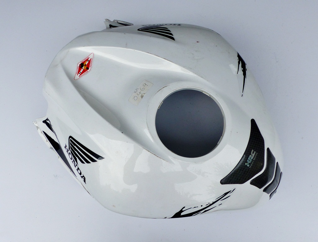 . КРЫШКА КАПОТА БАК HONDA CBR 600 PC40 7-11