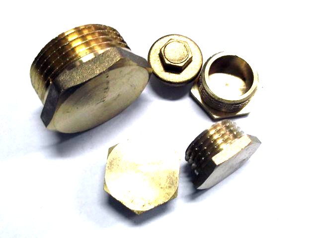 

Mosiężny korek 3/8" 861