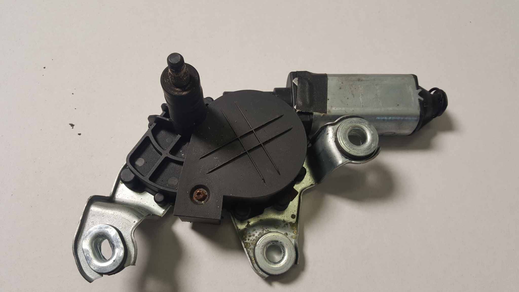 1Z9955711A - МОТОРЧИК СТЕКЛООЧИСТИТЕЛЯ ЗАДНИЙ OCTAVIA II