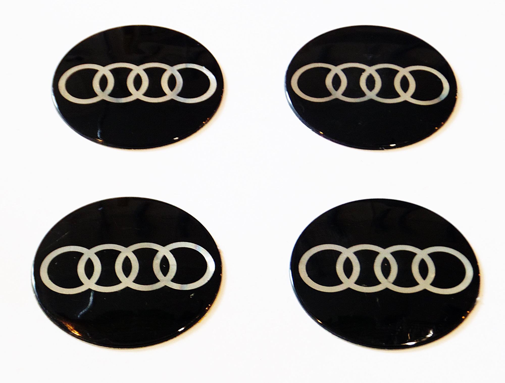 

Emblematy Naklejki Logo Na Kołpaki Felgi Audi 70mm