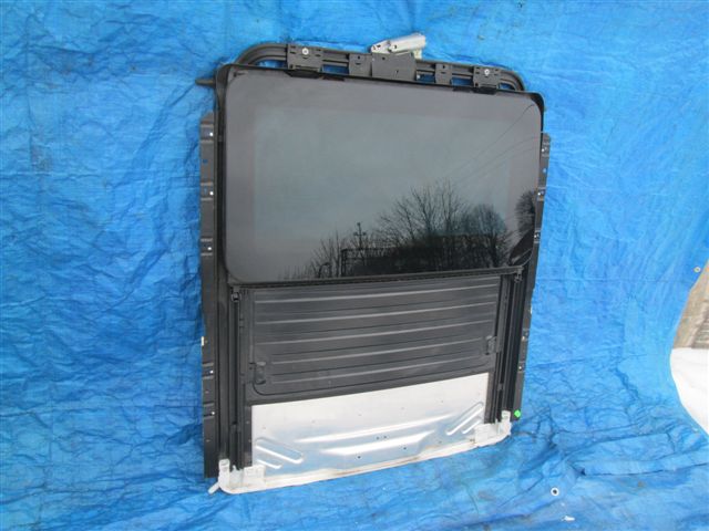 Люк в зборі BMW 7 E65 E66