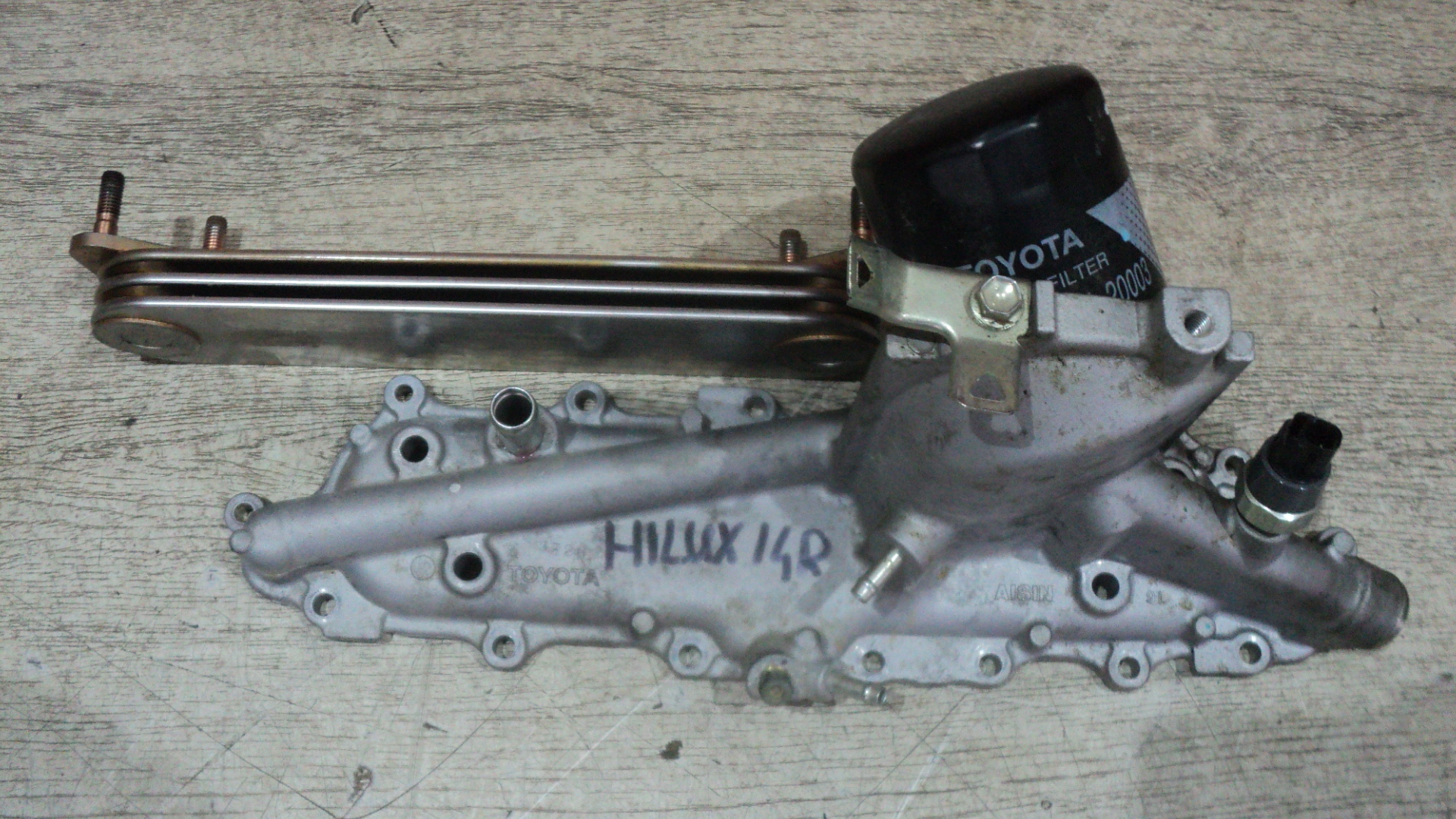 OBUDOWA FILTRA OLEJU 2 5 D4D TOYOTA HILUX 14r