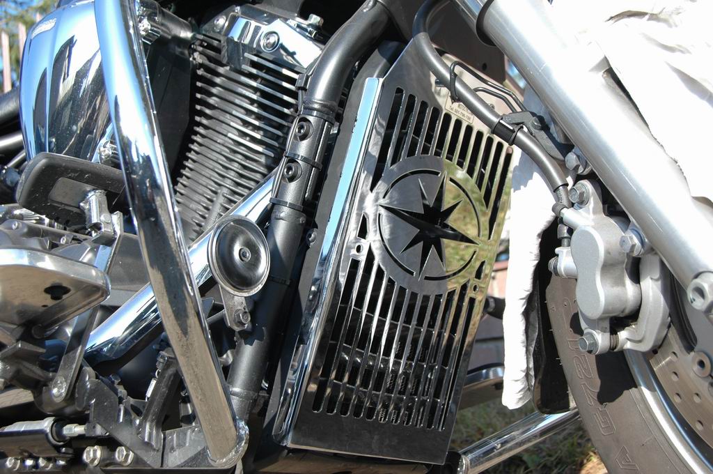 YAMAHA XVS1300 MIDNIGHT STAR OSLONA CHLODNICY Weight with packaging 2 kg