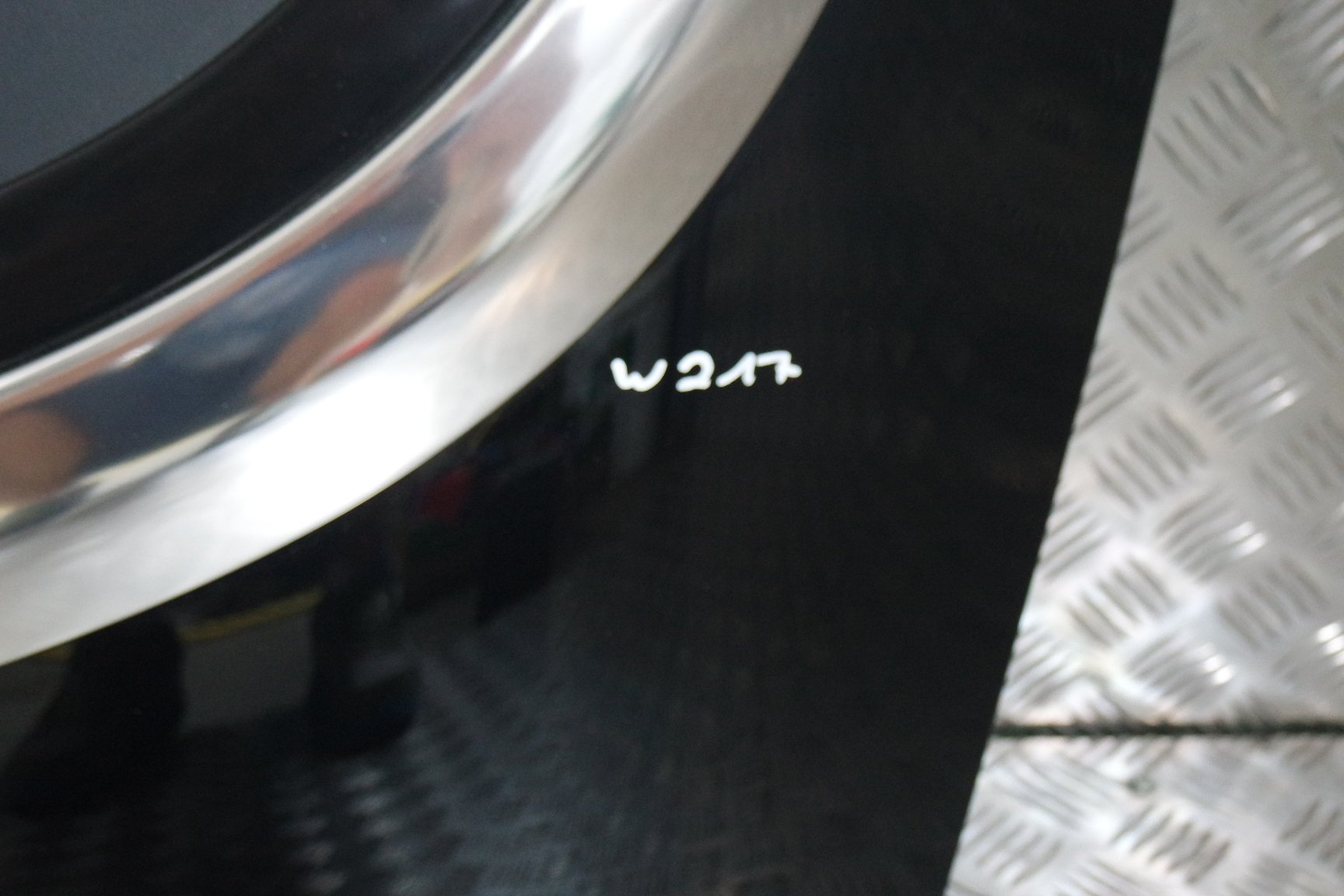 KLAPA DACHU TYL MERCEDES W217 S CABRIO 9040 Producent części Mercedes-Benz OE