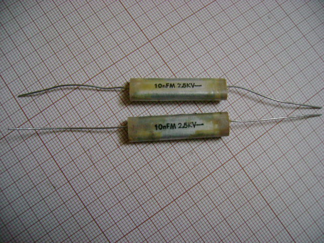 

MKSE-017 10nF/2,5KV kpl = 6 Kondensator