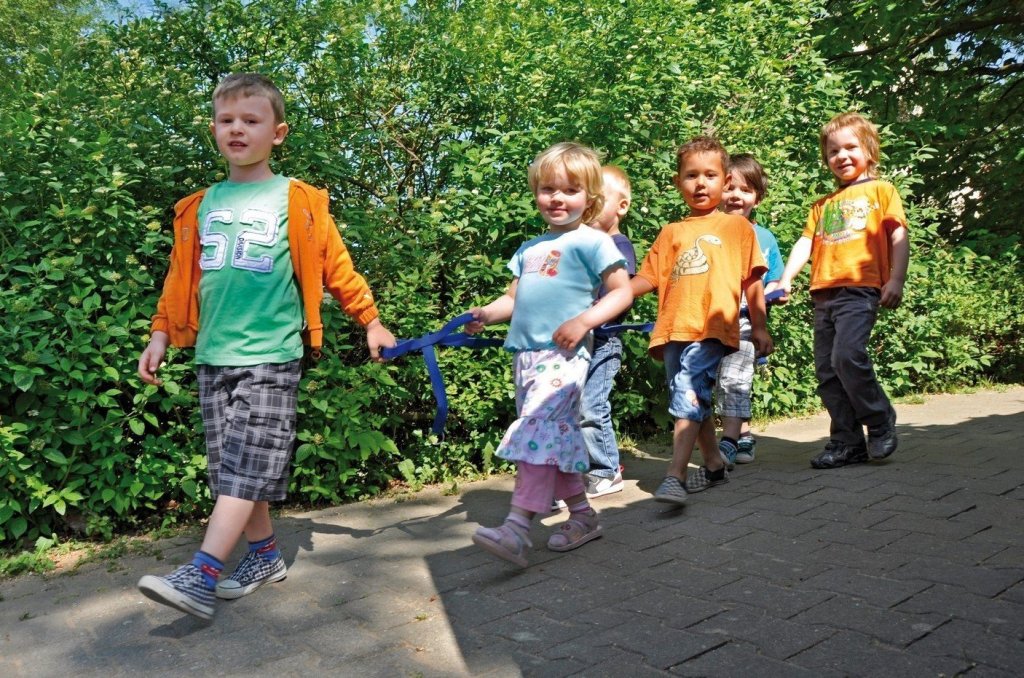 WĄŻ SPACEROWY dla dzieci, przedszkolaków + GRATIS Kod producenta TRETTON