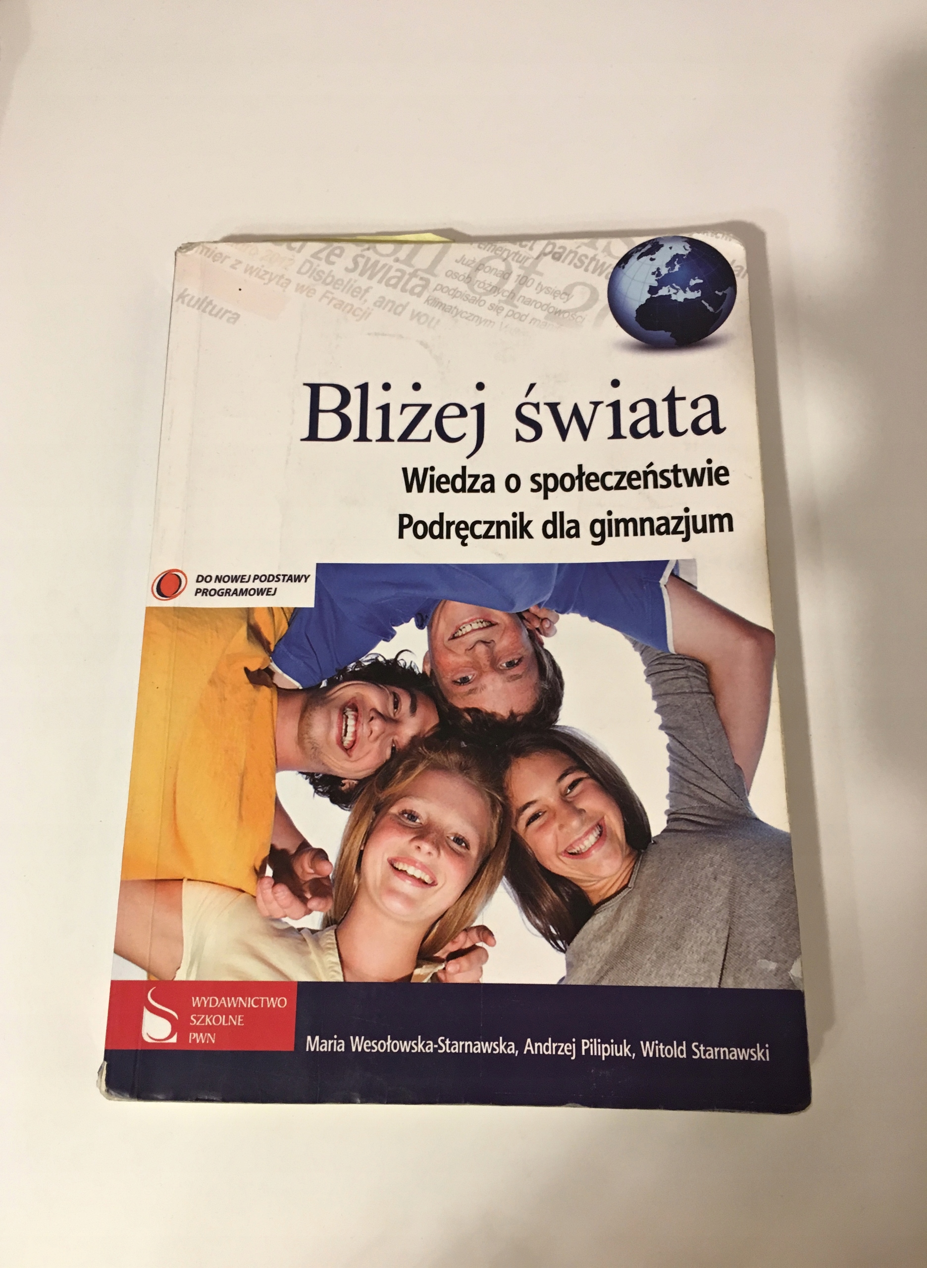 BLIŻEJ ŚWIATA WOS podręcznik do gimnazjum Przedmiot KOSS, WOS