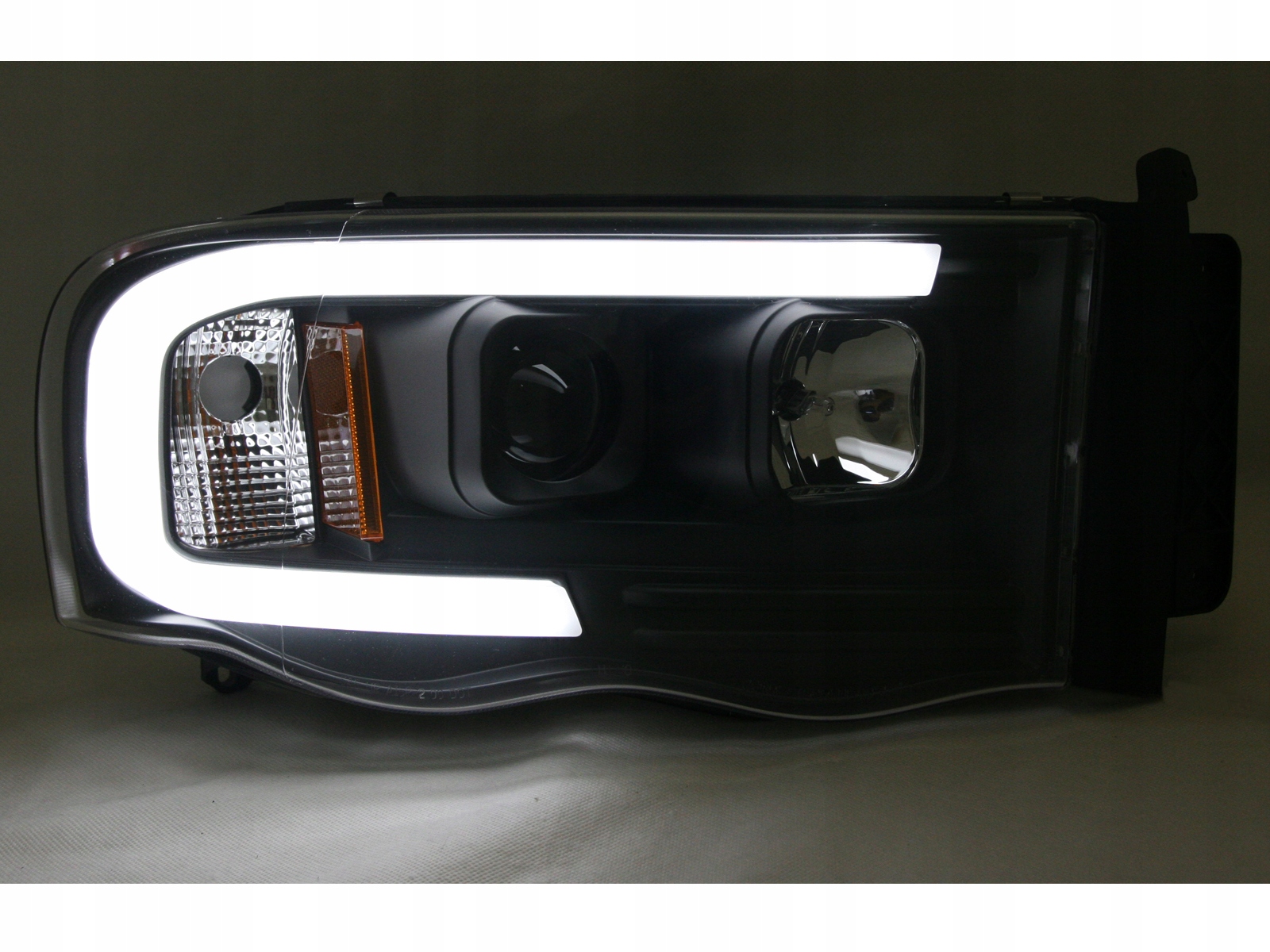  ФАРИ ФАРА DAY LIGHT LED TUBE DODGE RAM 2002 - Сторона кабіни зліва + праве foto 0