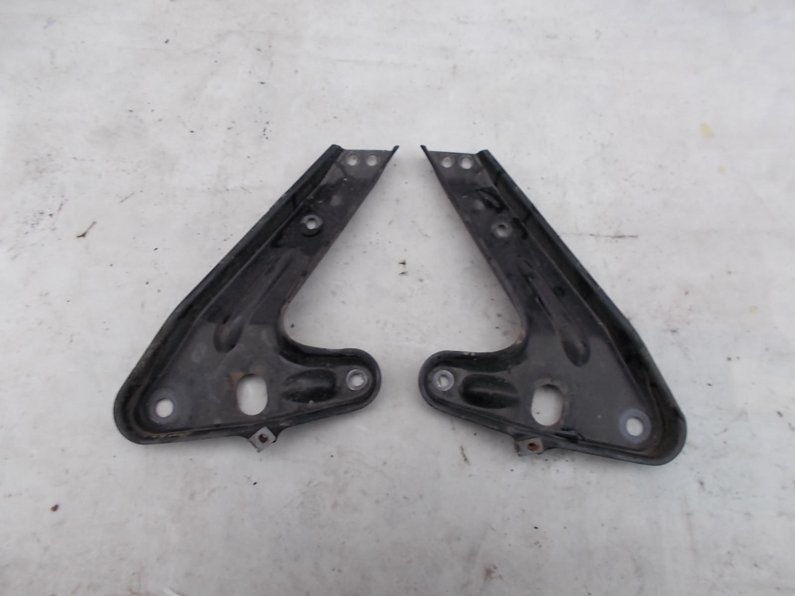 MERCEDES W251 лапа крепление 2516280514