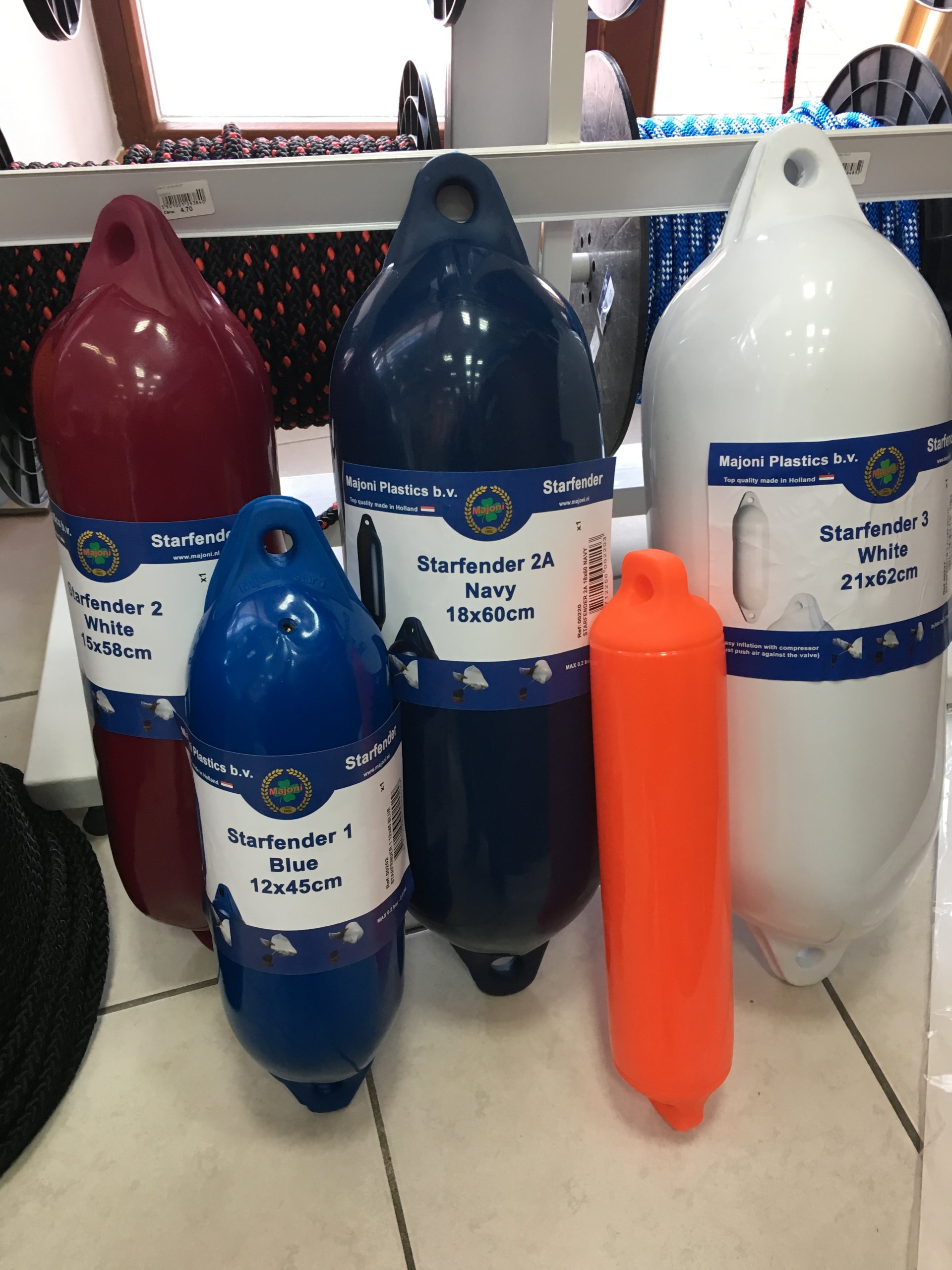 ODBIJACZ JACHTOWY GUMOWY 15x58cm MAJONI - BORDOWY Marka inna