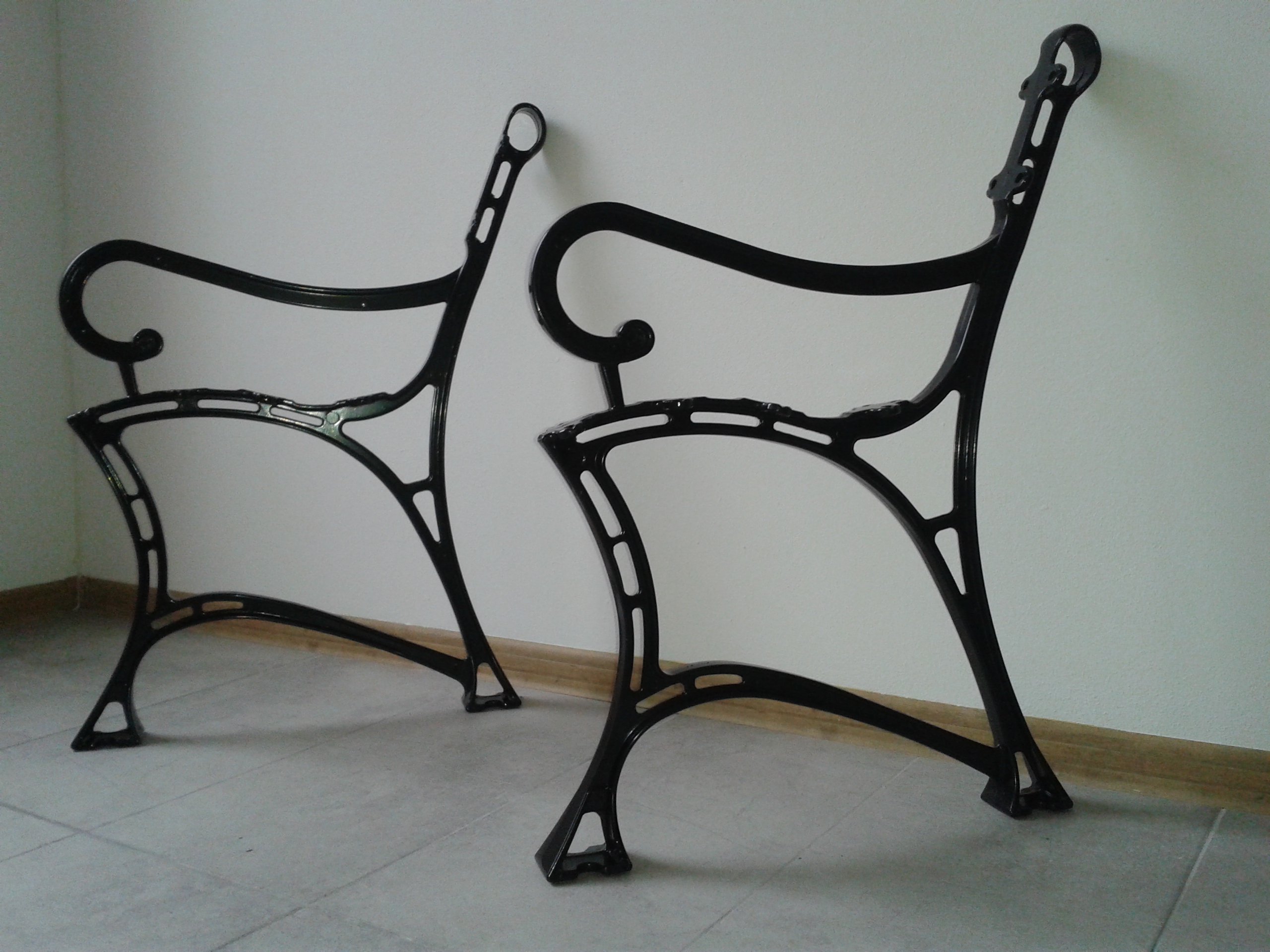 NOGA NOGI DO ŁAWEK OGRODOWYCH ALUMINIUM KRÓLEWSKIE Producent inna