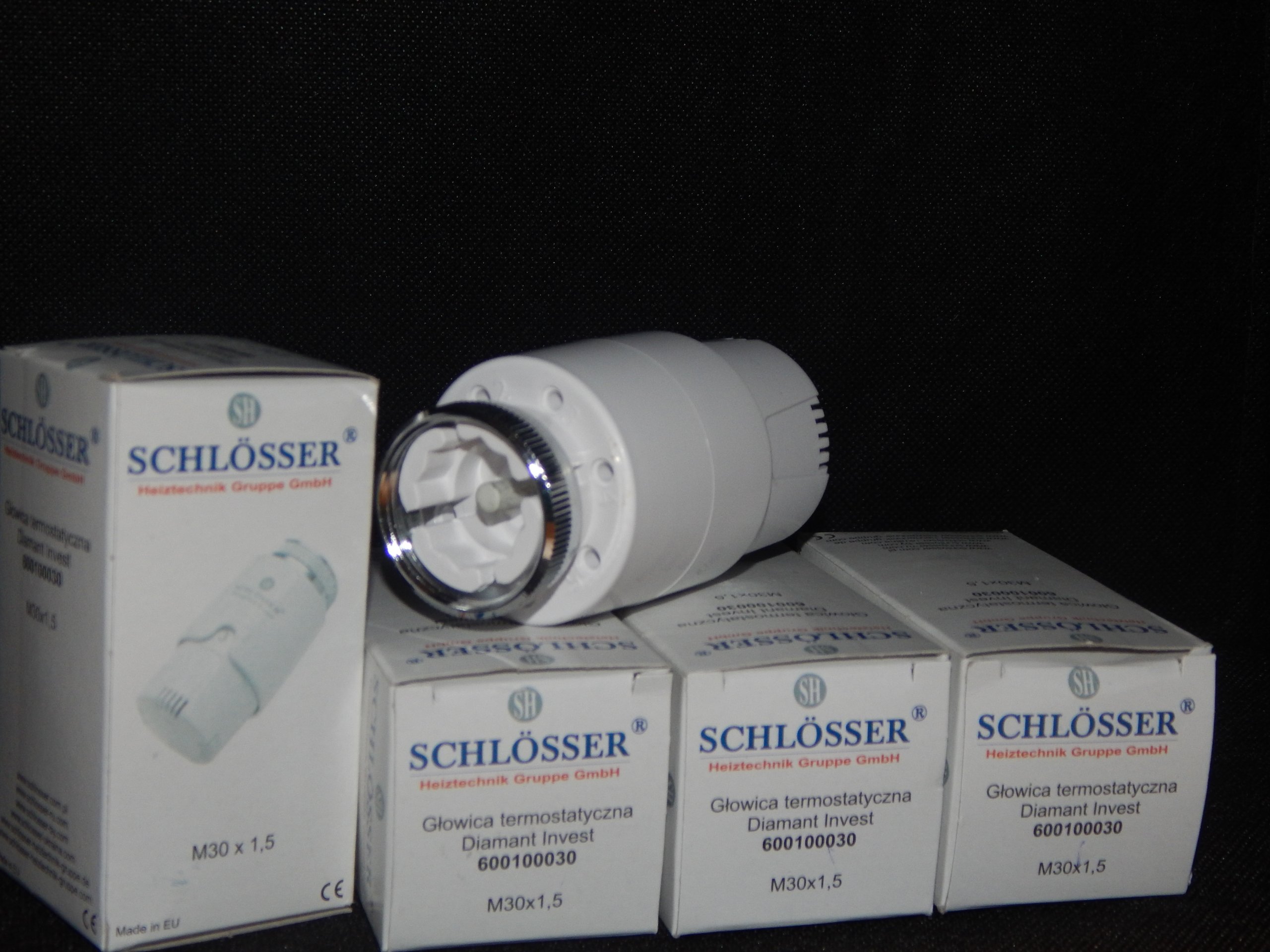 SCHLOSSER głowica termostatyczna M30X1,5 TERMOSTAT POKRĘTŁO DO GRZEJNIKA Kolor biały