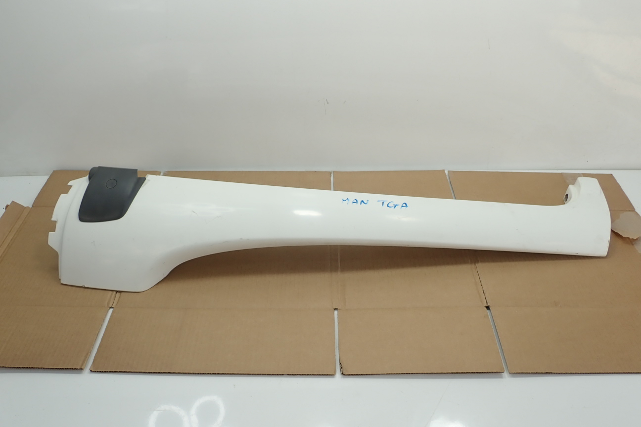 OSŁONA NAKŁADKA SŁUPKA KABINY TGA 81624100062 Producent części Inny