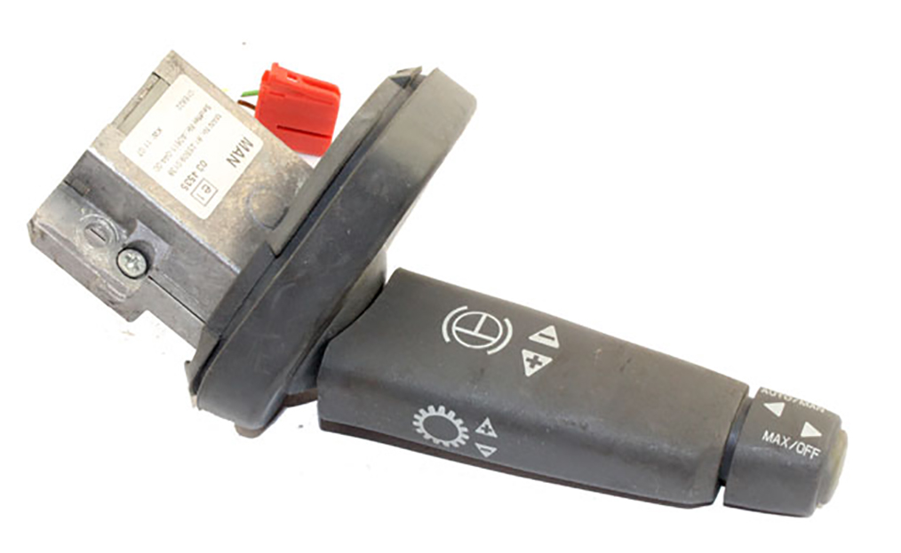 ПЕРЕКЛЮЧАТЕЛЬ MAN 24V 81255090138