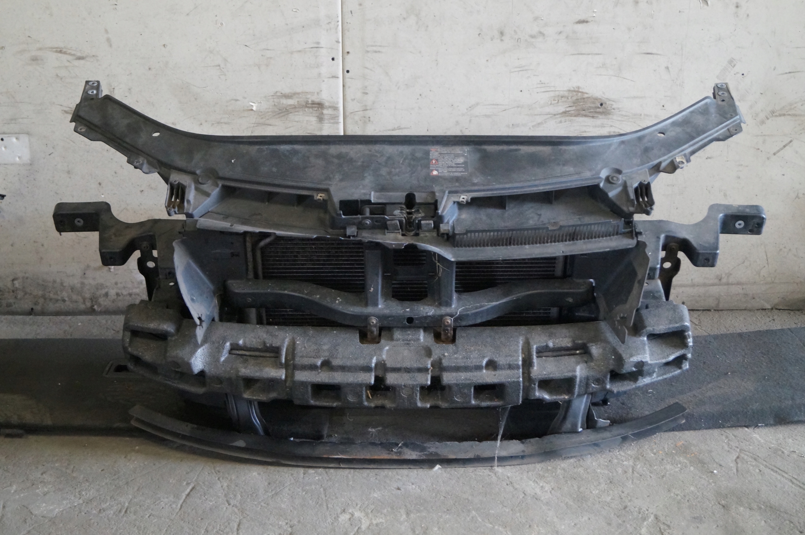 VW PASSAT B6 PAS PRZEDNI WZMOCNIENIE 2.0TDI CBA