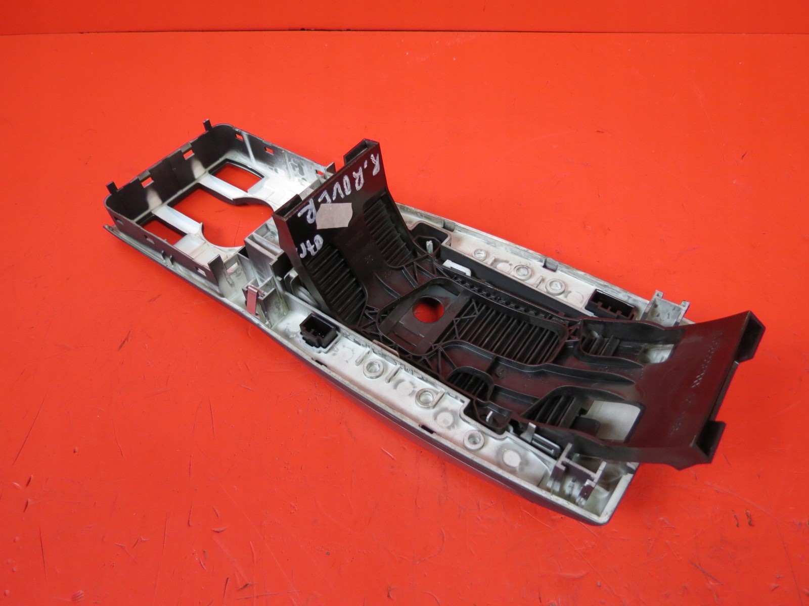 Range Rover Sport L320 панель рамка консоль