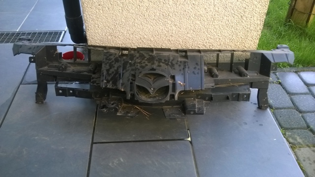 MAZDA 3 2008-2012 grill atrapa BCW8507M1