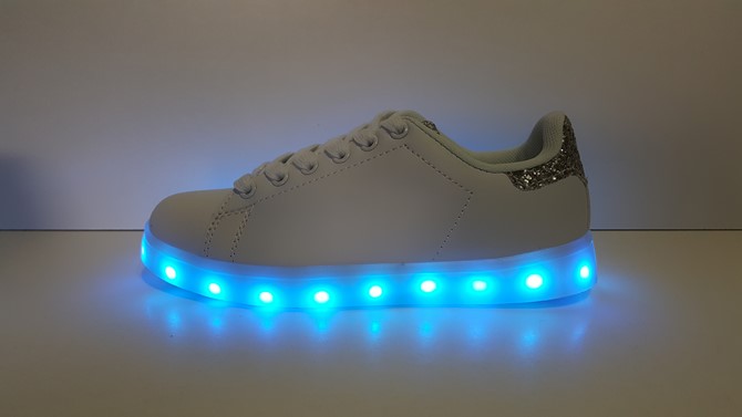 BUTY LED ŚWIECĄCE PODSWIETLANE SHUFFLE DANCE SIL37 Cechy dodatkowe brak