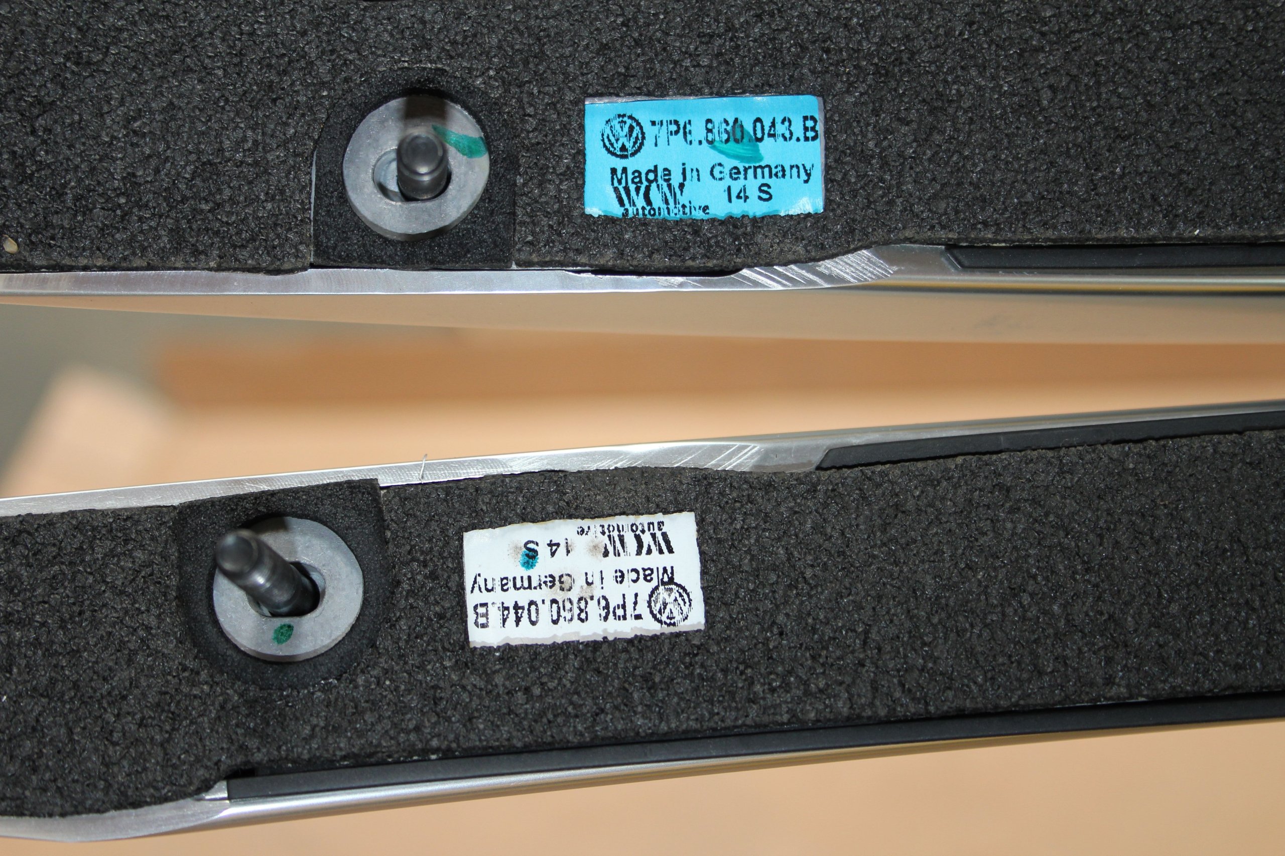 7P6860044B - RAILS КРЫШИ VW TOUAREG 7P6860043B 044B НОВЫЙ