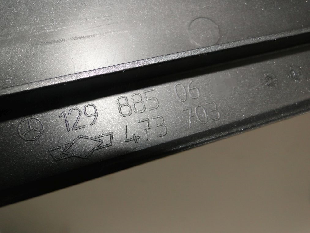 MERCEDES SL R129 PODKLADKA POD TABLICE PRZOD NOWA Installation side Front