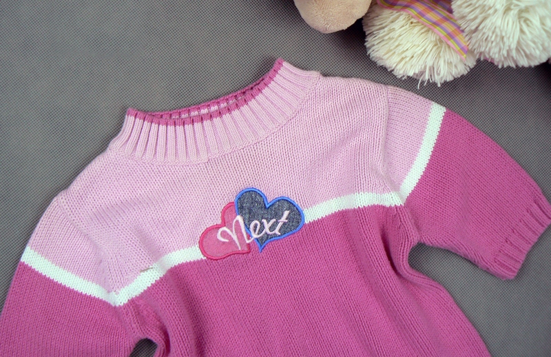NEXT CUDNY SWETER SWETEREK RÓŻ SERDUSZKA 3-6M Rękaw długi rękaw