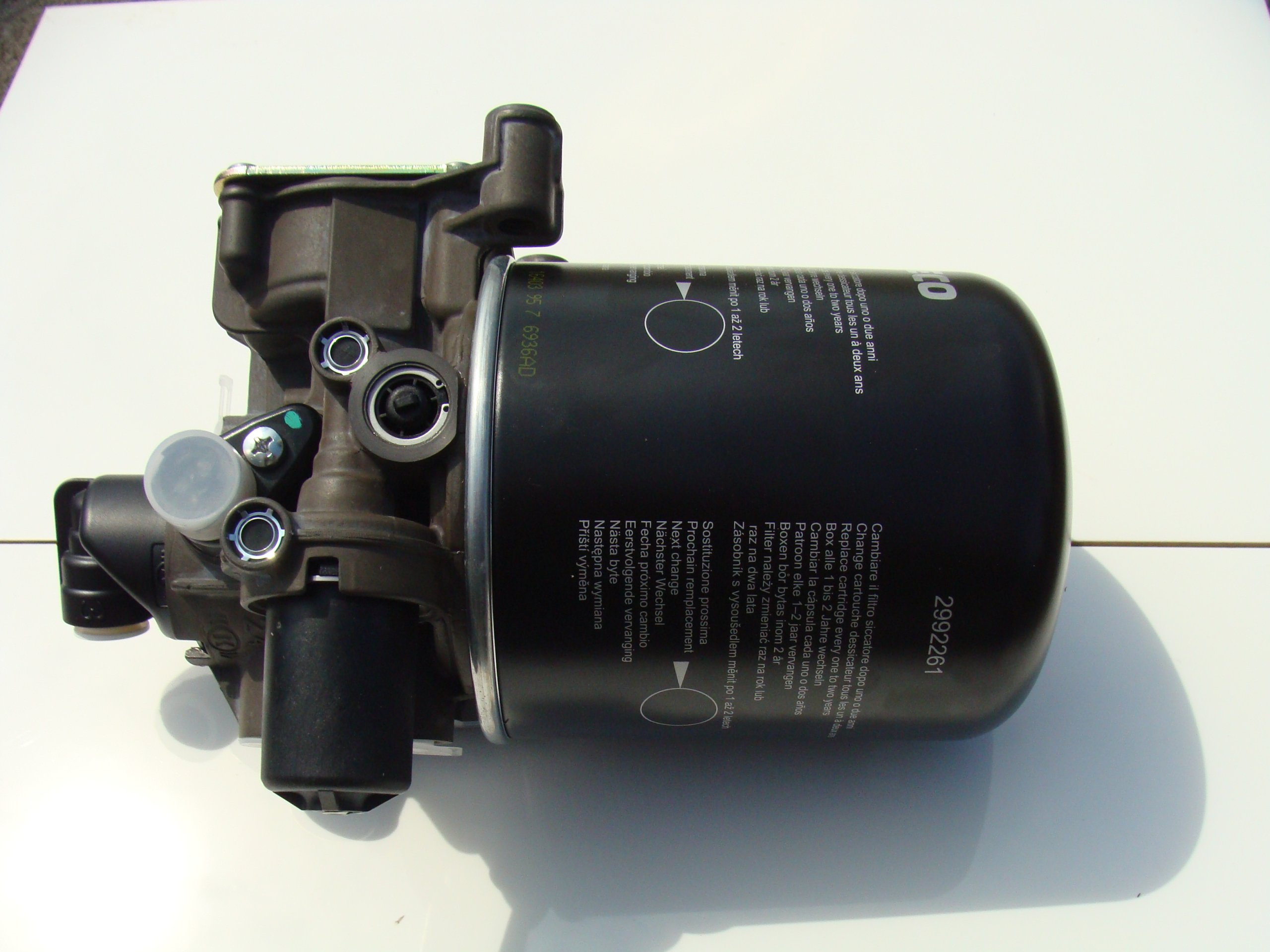 VALVE BASE AIR DRYER IVECO LA8606