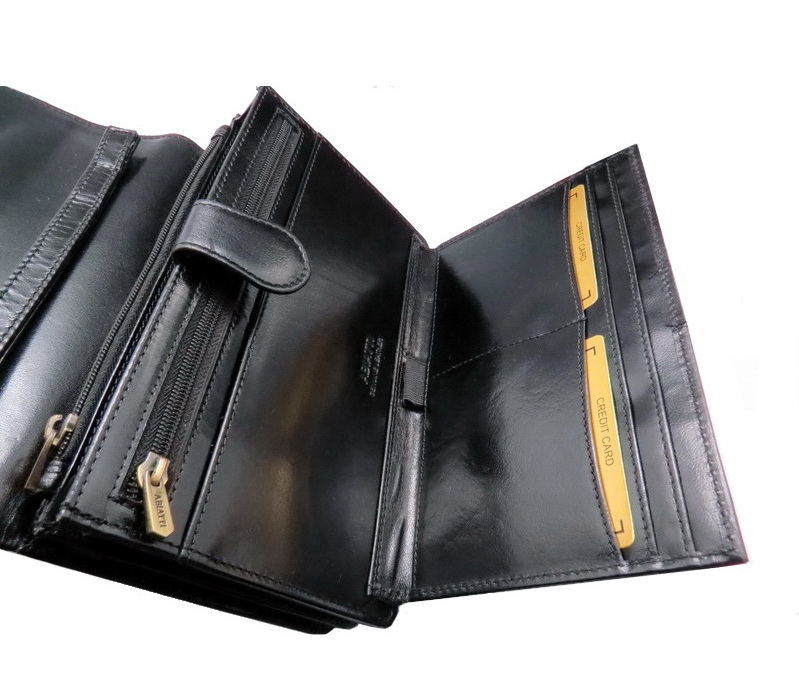 EKSKLUZYWNA SKÓRZANA SASZETKA MĘSKA ABIATTI SKÓRA LICOWA BRĄZOWA ORGANIZER Rodzaje kieszonek miejsce na bilon miejsce na dowód rejestracyjny miejsce na klucze miejsce na paszport miejsce na telefon uchwyt na długopis