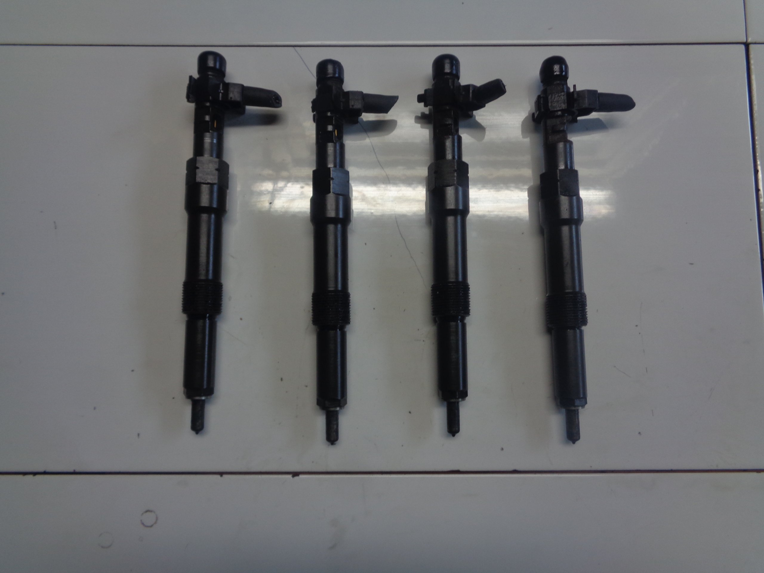 FORD MONDEO MK3 2.0TDCI Einspritzdüse Einspritzdüse EJDR00701D