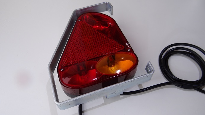 ZESTAW GOTOWY LAMP PRZYCZEPKI PRZYCZEP LAWET ft 77 Weight with packaging 4 kg