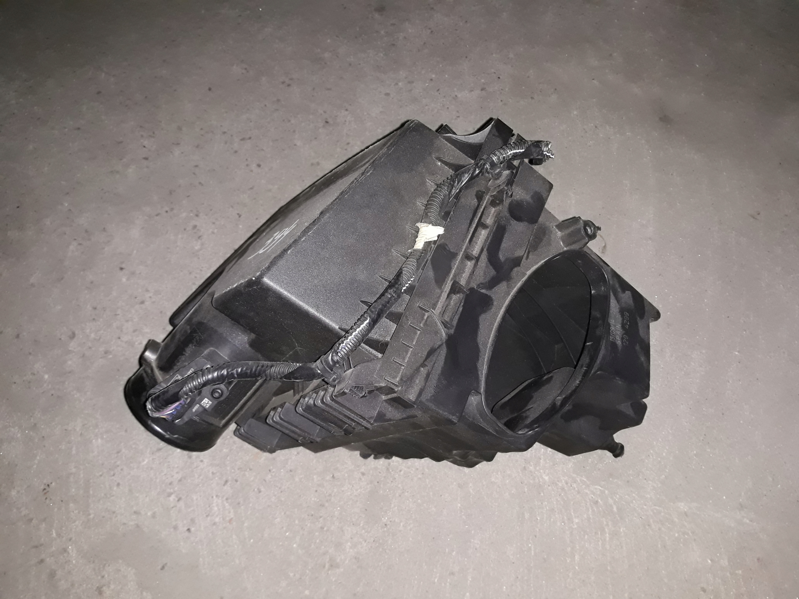 OBUDOWA FILTRA POWIETRZA FORD MONDEO DS73-9643-KA