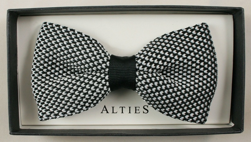 Modna mucha dziergana (knit) - Alties Wzór dominujący inny wzór