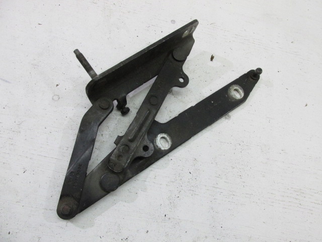 ZAWIASY MASKI PRAWY RANGE ROVER SPORT 05- Producent części Land Rover OE