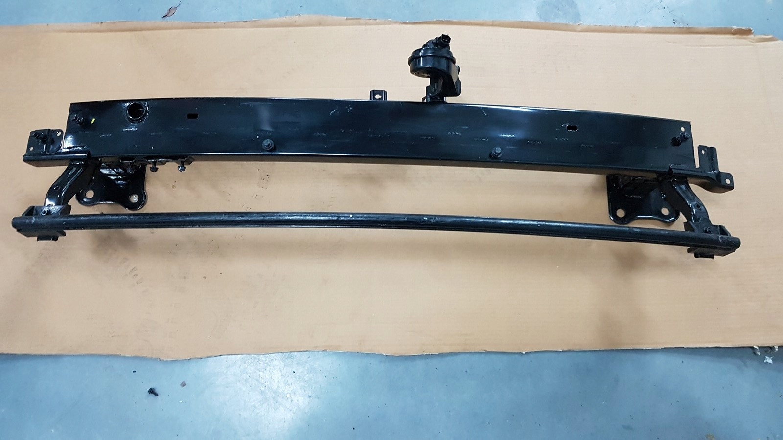 BELKA POD ZDERZAK ZDERZAKA ABSORBER TUCSON 2016 RO