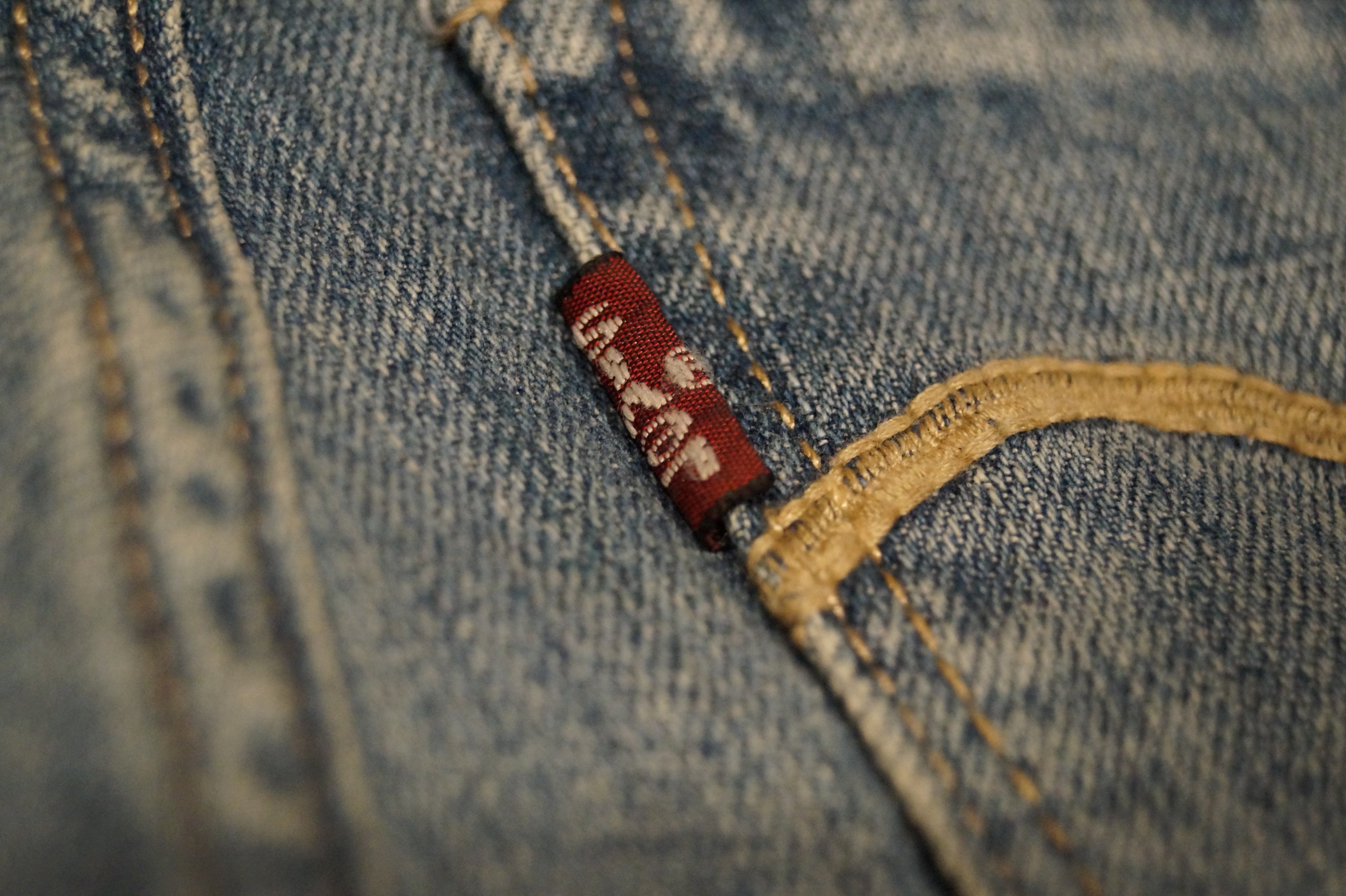 LEVI'S Spodnie Jeans Damskie NIEBIESKIE Roz 2 x 26 Materiał dominujący bawełna