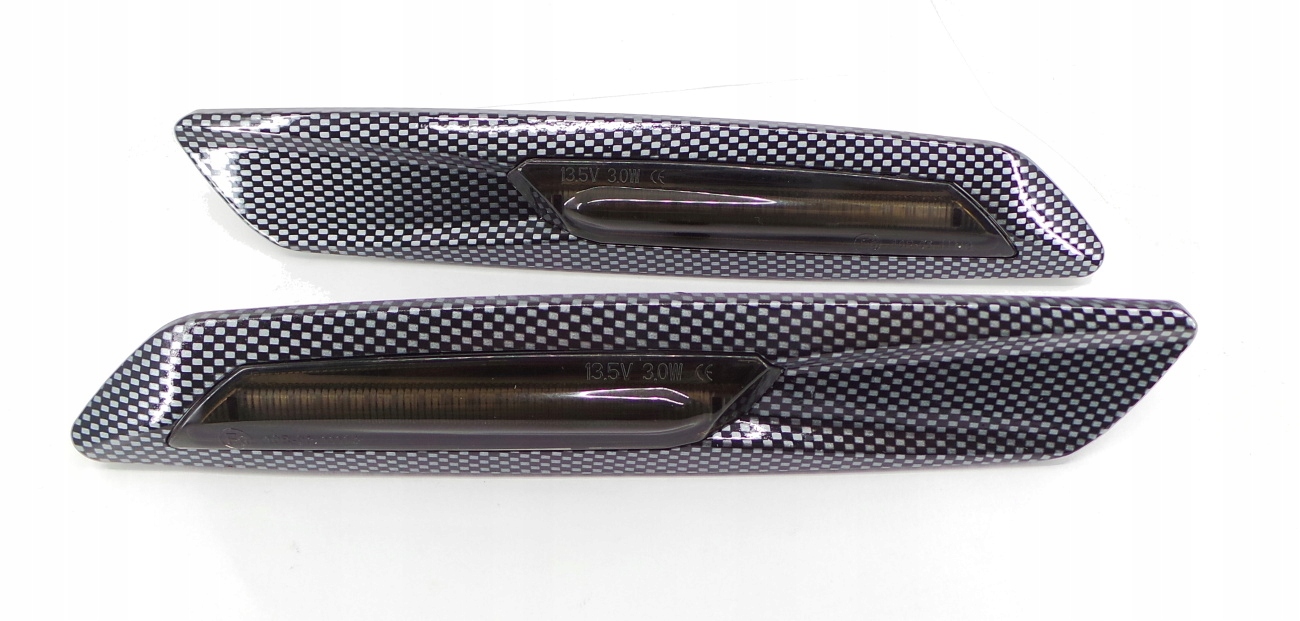 539 - Светодиодные маркеры направления BMW серии 1, 3, 5 Carbon