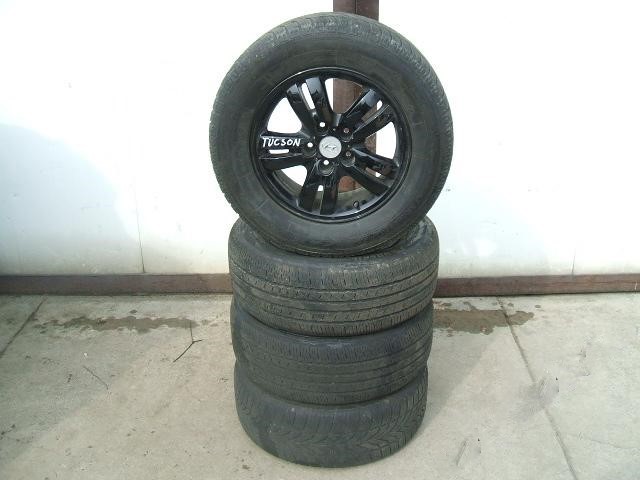 TUCSON ОБІД КОЛЕСА КОЛЕСА ШИНИ 235/60/16