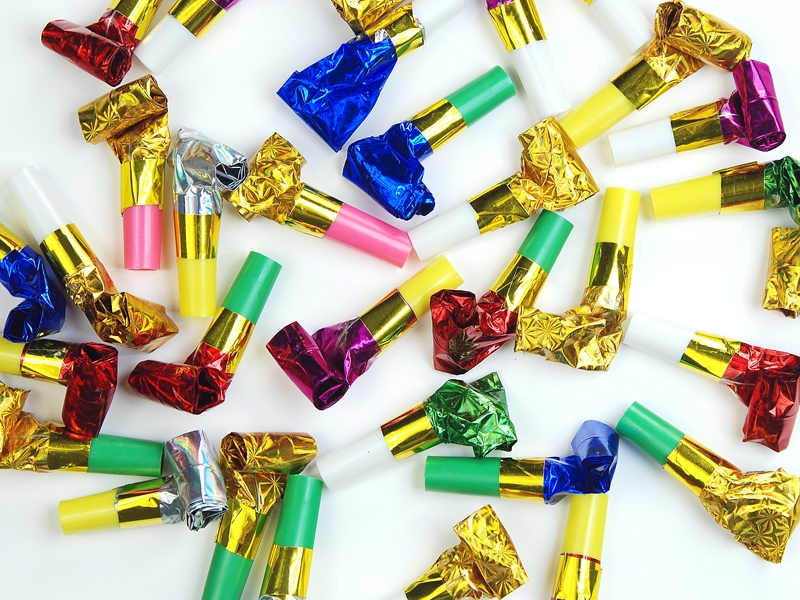 Gwizdki urodzinowe Urodziny Party Roczek 6szt MIX Marka Party Deco