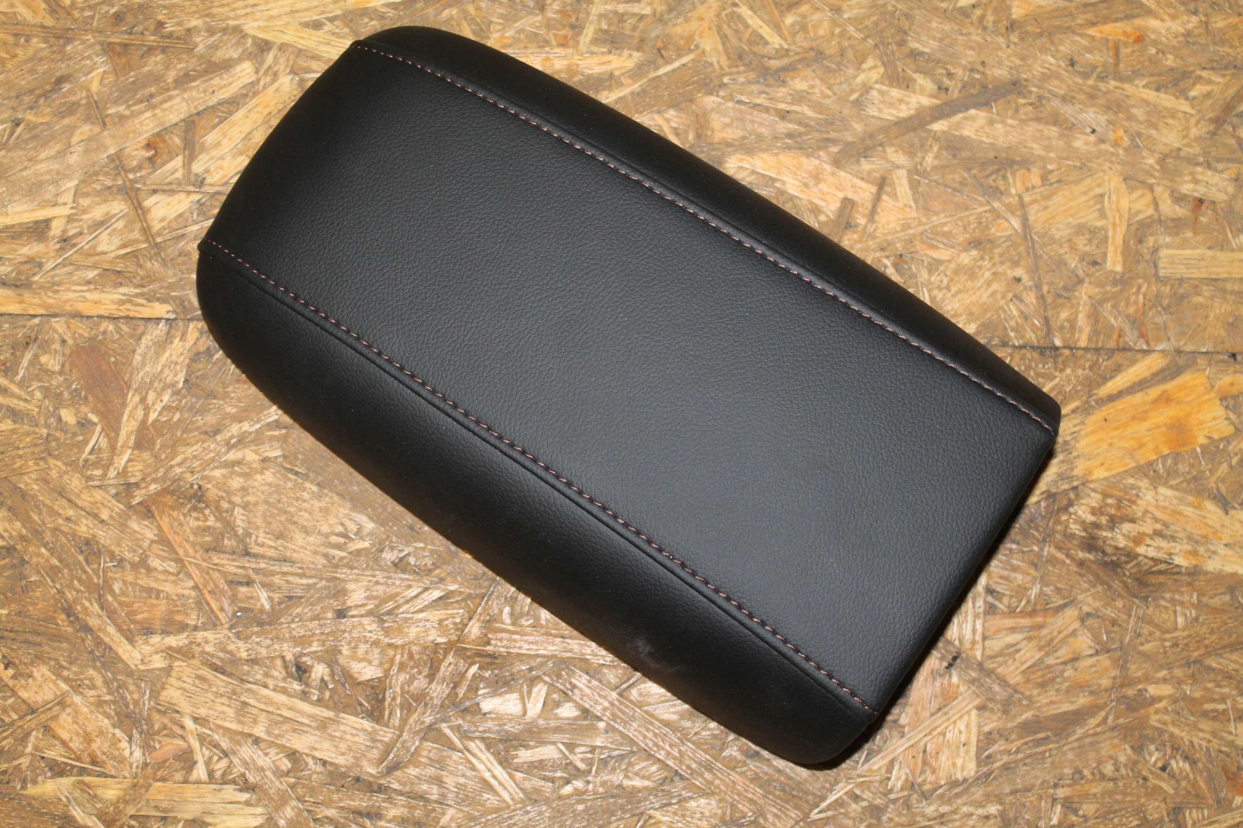 VOLVO V40 V40 CC & кришка бардачка