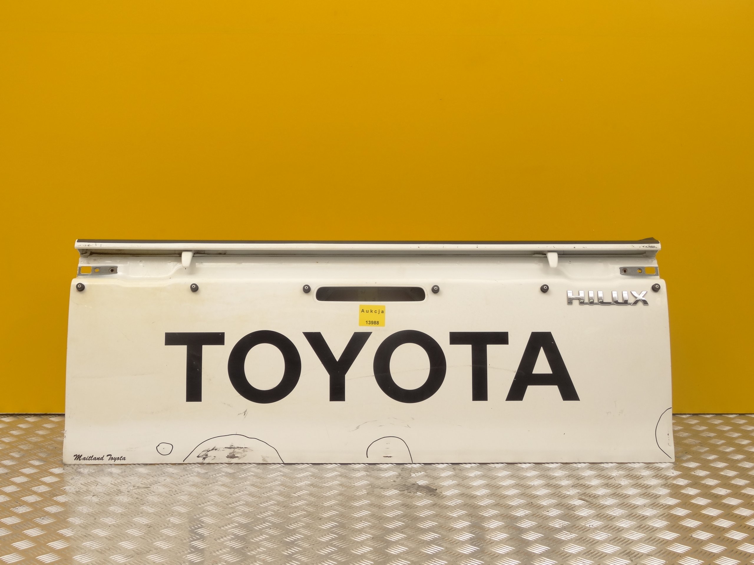 Toyota hilux 2012-2015 крышка зад задняя борт