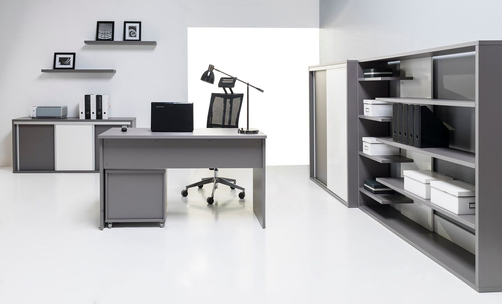 Biurko proste 138 cm szare młodzieżowe do biura Z5 Kolor mebla odcienie szarości